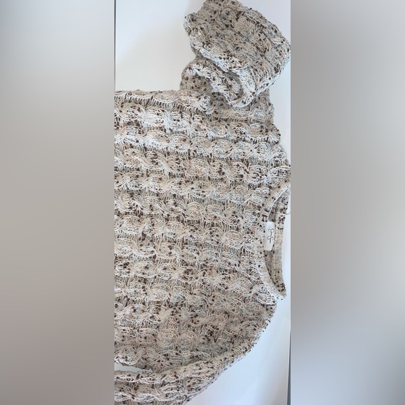 Sweaters - Picture 3 of 3